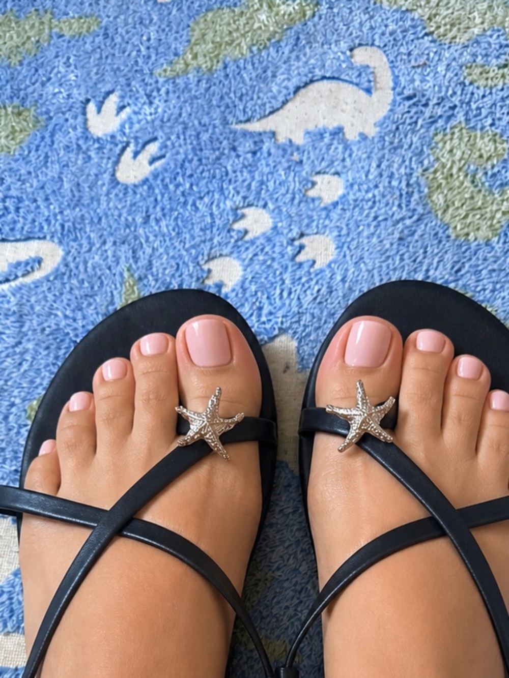Roxy Black Starfish Toe-Loop Strappy Sandals